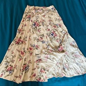 Street Code vintage 90s maxi skirt